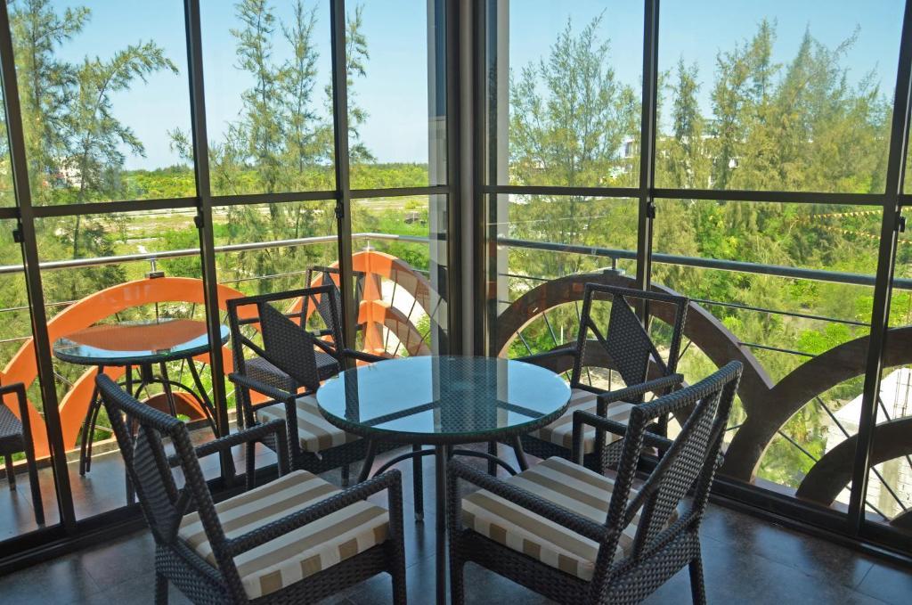Newtown Inn Hulhumale Ngoại thất bức ảnh