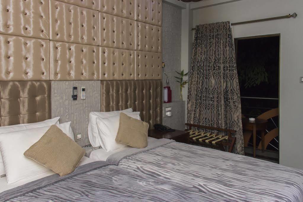 Newtown Inn Hulhumale Ngoại thất bức ảnh