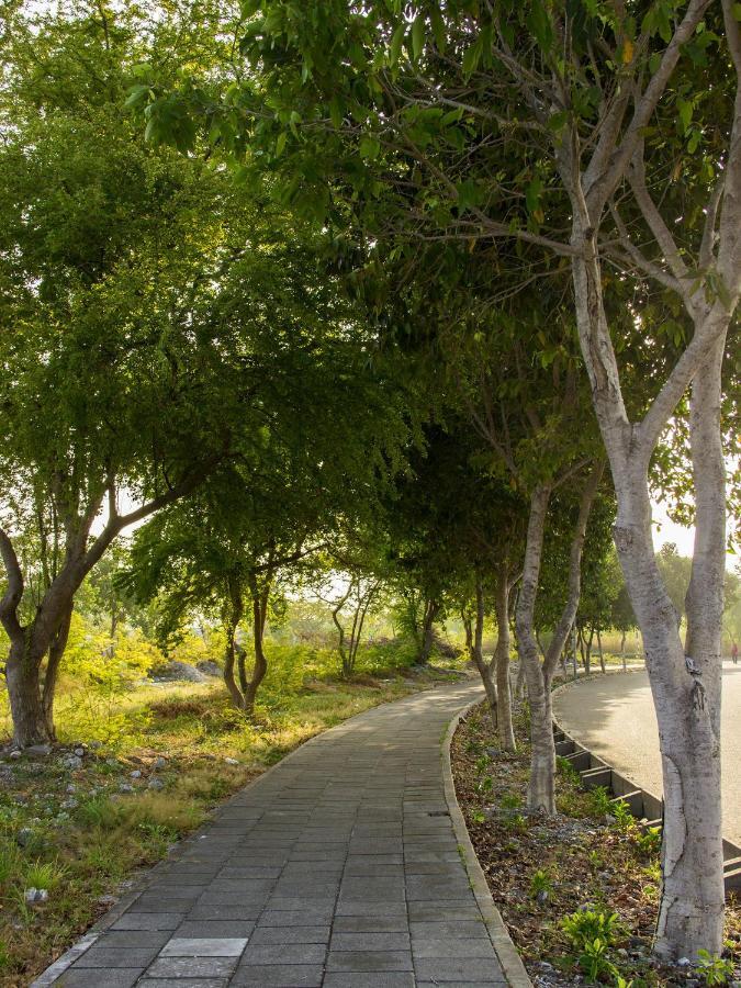 Newtown Inn Hulhumale Ngoại thất bức ảnh